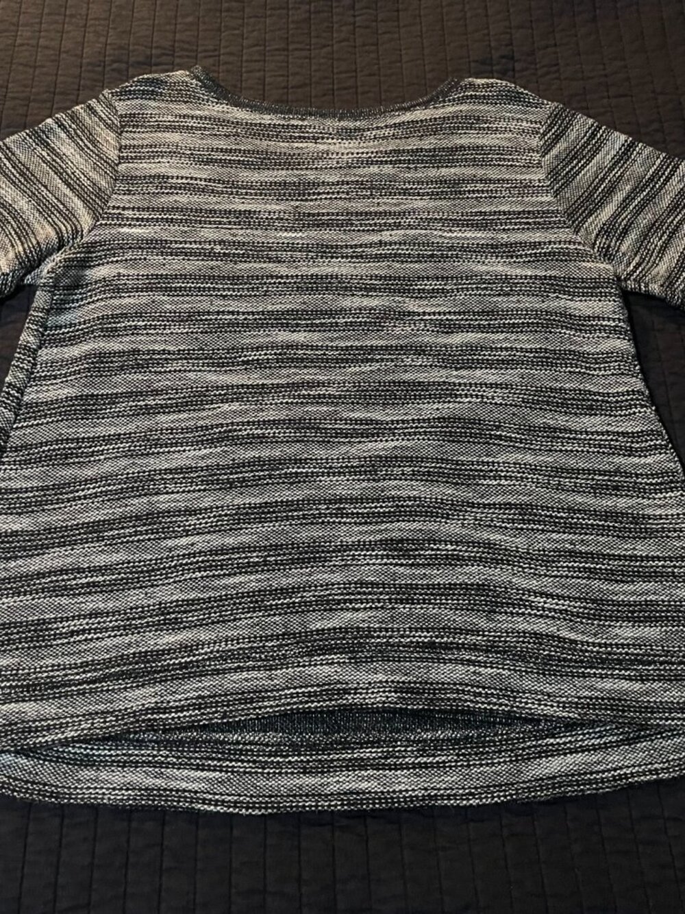 Old Navy Medium Maternity B&W Striped Short Sleeve Cozy Sweater Women's Top - Picture 3 of 12